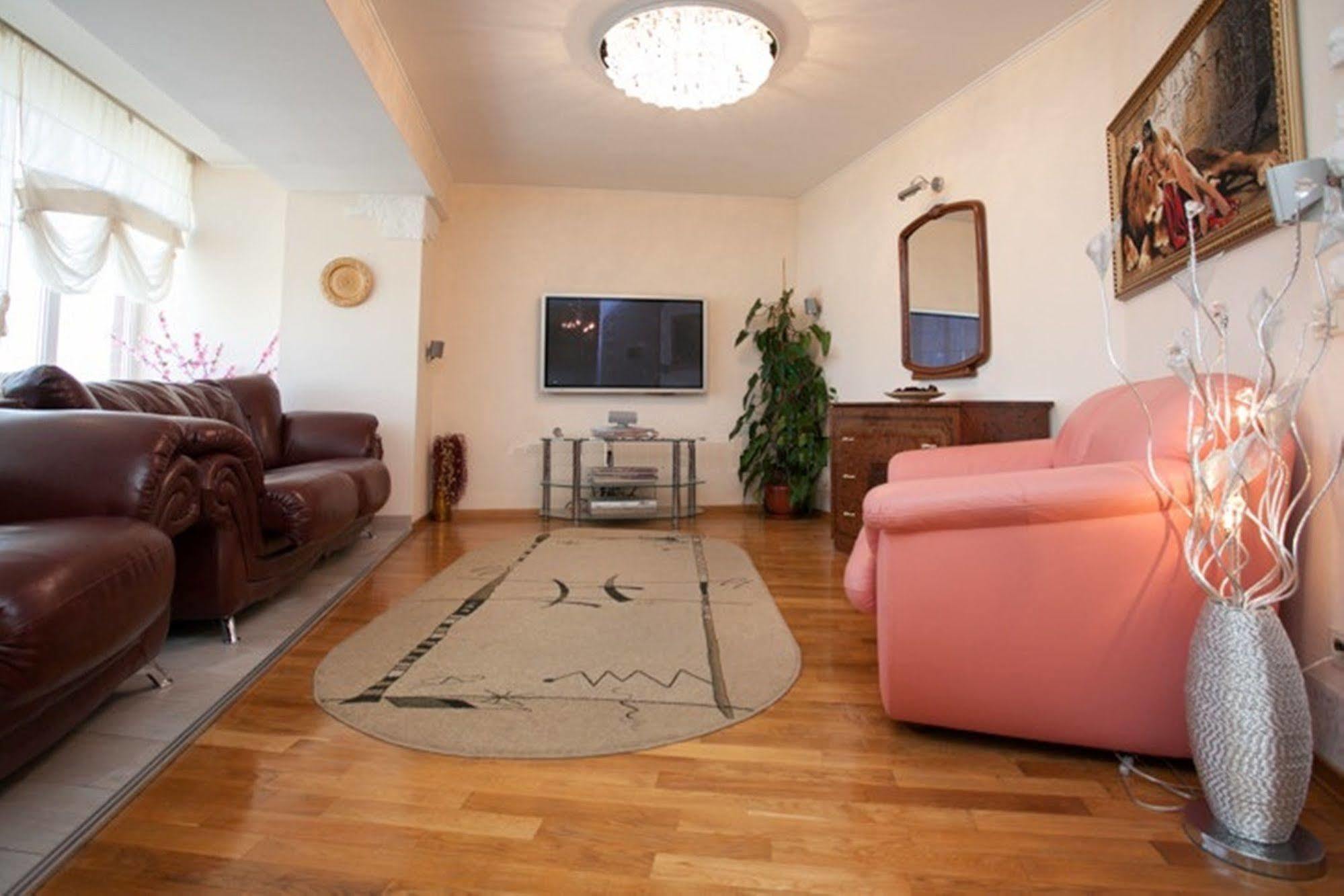 Innhome Apartments Tjeljabinsk Eksteriør billede